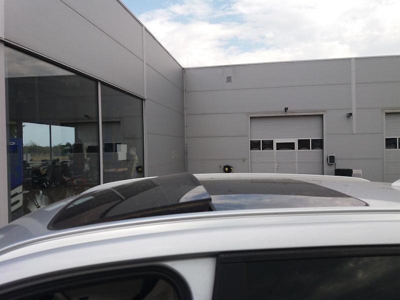 BMW X3 2.0D,4X4,XENONY,PANORAMA,NAVI! - fotka 12 z 28
