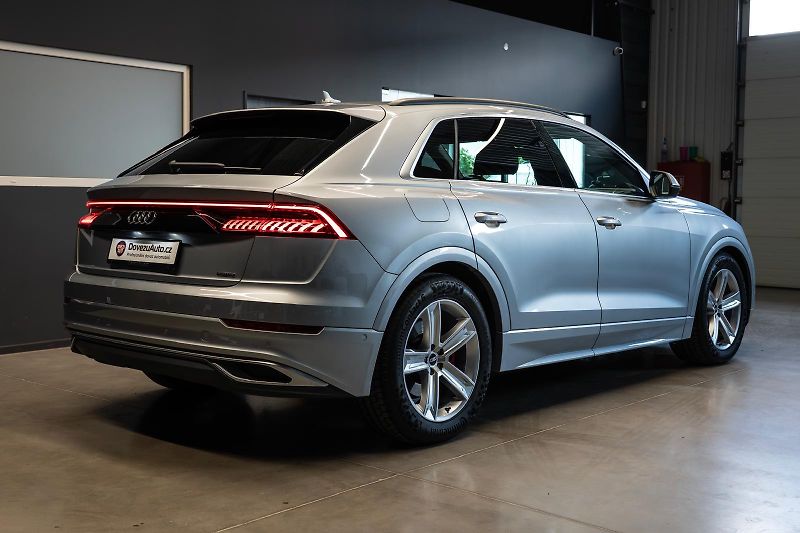 Audi Q8 55 TFSI e 250 kW, QUATTRO, DPH - fotka 6 z 38