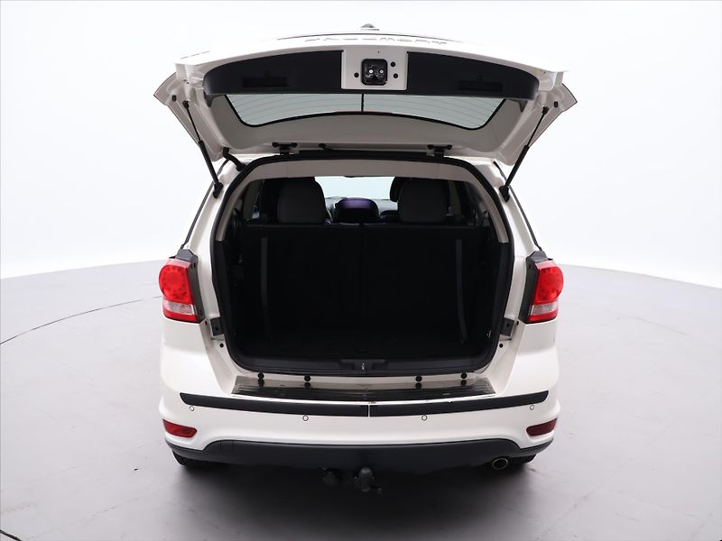 Fiat Freemont 2,0 MJT Aut. AWD CZ 7Míst Kůže - fotka 7 z 26