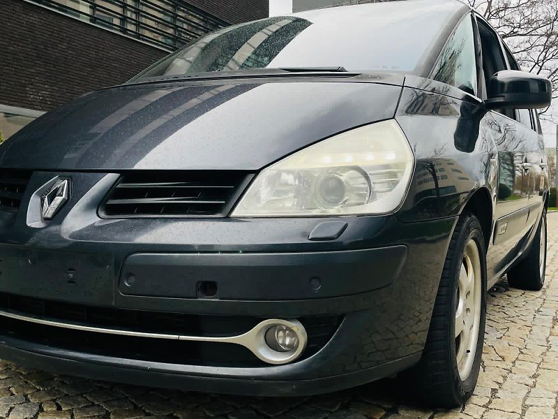 Renault Grand Espace 2.0dCi MANUÁL VÝHŘEV SENZORY - fotka 41 z 43