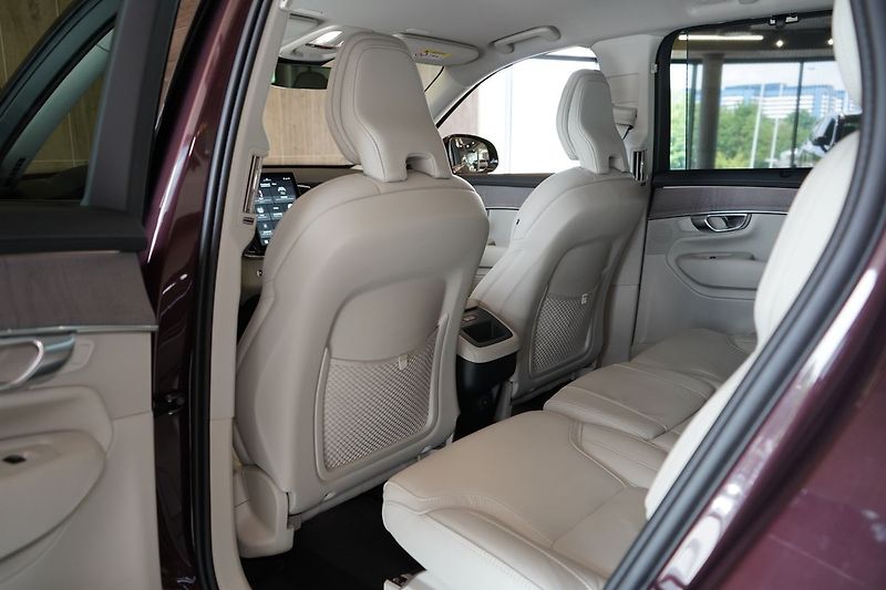 Volvo XC90 B5 PLUS Dark, Vzduch, 360° - fotka 46 z 53