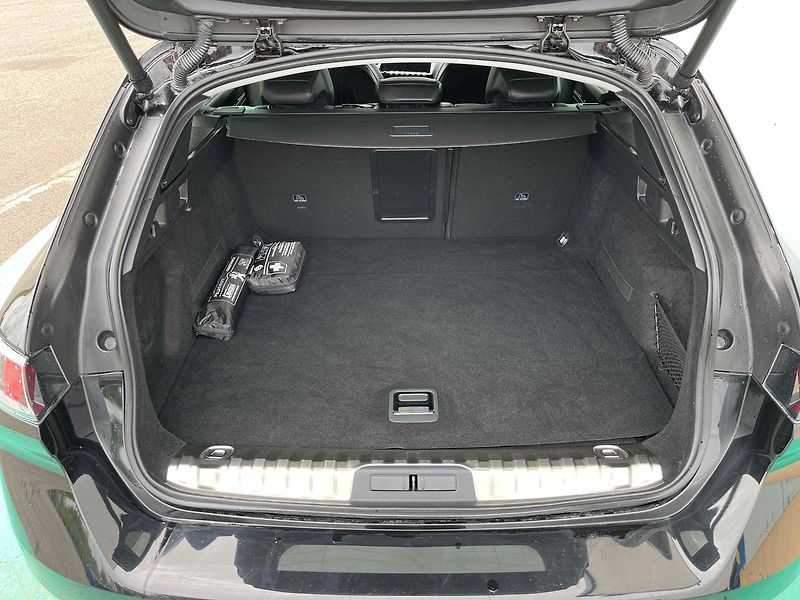 Peugeot 508 1.5 Blue-HDi, EAT8 Allure Pack - fotka 8 z 16