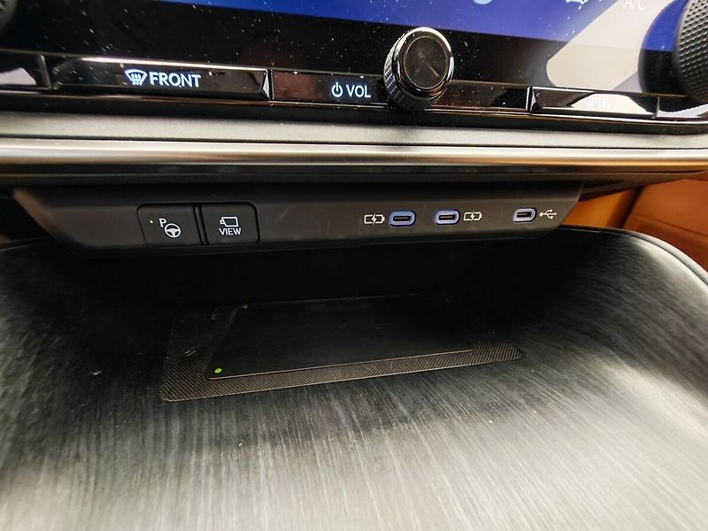 Lexus RZ 450e 450e DIRECT4 LUXURY Elektro 15 - fotka 35 z 39