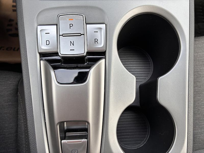 Hyundai Kona 65kWh-150KW POWER REZERVACE - fotka 29 z 45