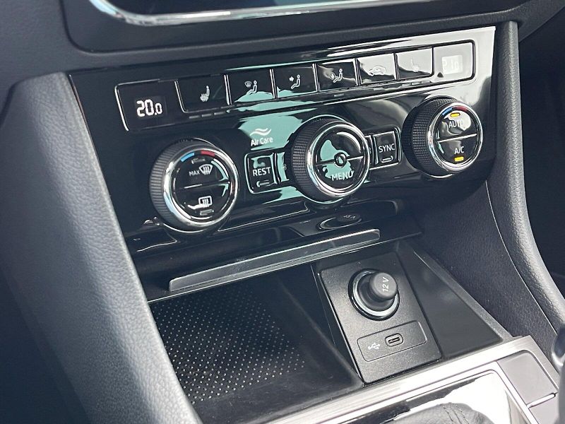 Škoda Superb (2024) 2.0 TDI 110kW DSG Style Plus c - fotka 13 z 35