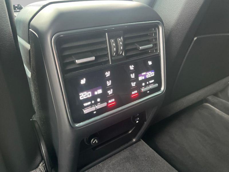 Porsche Cayenne (2021) Turbo - fotka 28 z 29