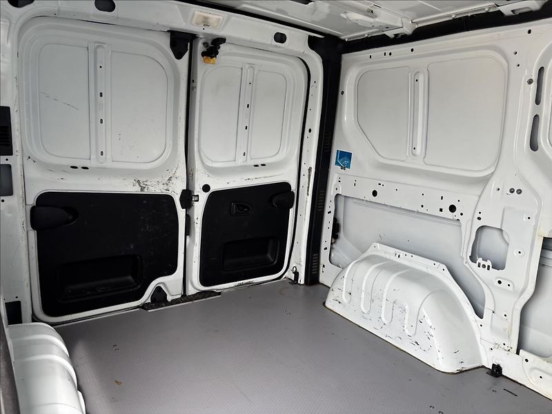 Renault Trafic 2,0 Ecoline 88kW L1 - fotka 13 z 33