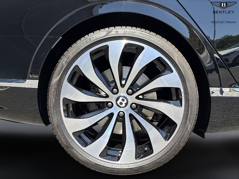 Bentley Flying Spur Azure - fotka 6 z 13