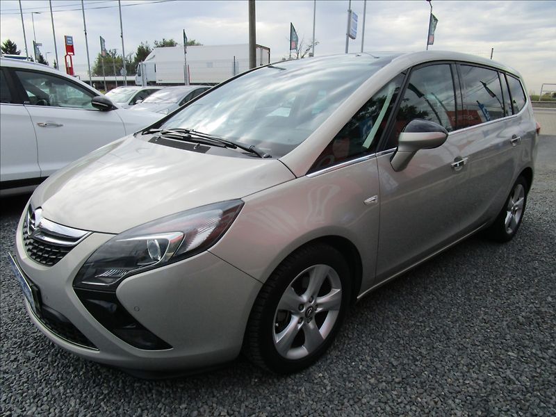 Opel Zafira Tourer 1.6CDTi aut. Klima, pan - fotka 1 z 42