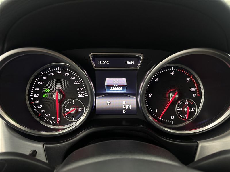Mercedes-Benz GLE 3,0 350d AMG COUPE LED DPH ČR - fotka 13 z 43