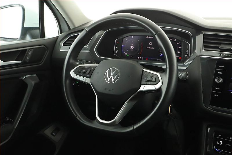 Volkswagen Tiguan Allspace (2023) Life 2.0 TDI - fotka 8 z 16