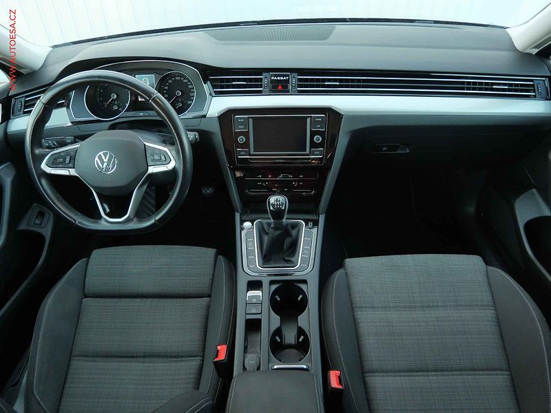 Volkswagen Passat (2020) 1.5 TSi, ČR, Business, LED - fotka 8 z 24