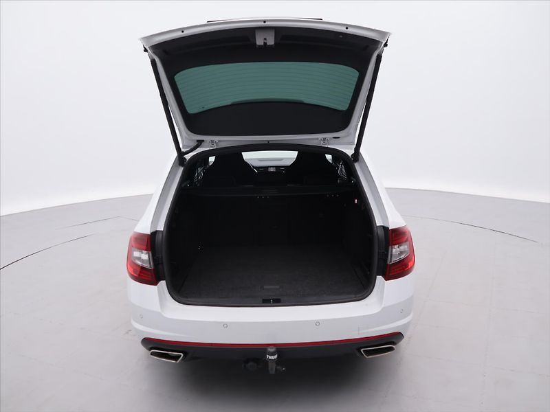 Škoda Octavia RS 2,0 TDI 135kW Aut.klima Nav - fotka 9 z 31