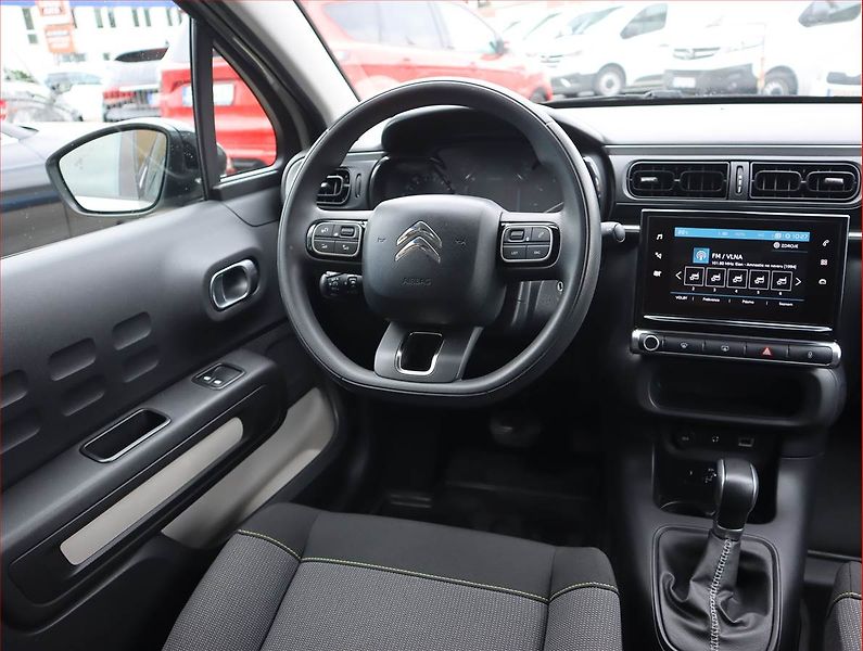 Citroën C3 (2017) 1.2 PureTech, Automat - fotka 7 z 23