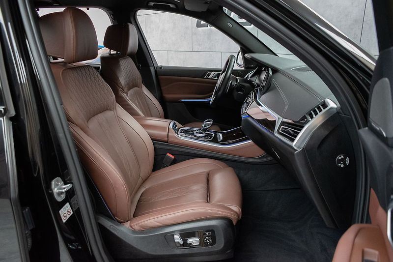 BMW X5 xDrive30d ///M*TAŽNÉ*LASER*ČR* - fotka 12 z 52
