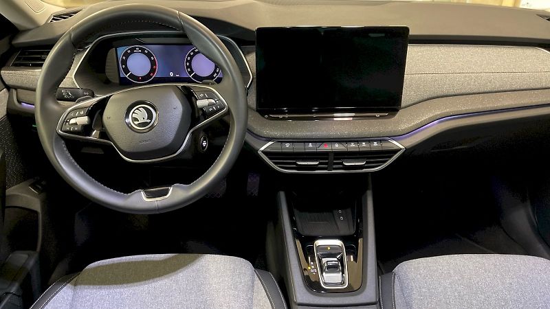 Škoda Octavia (2024) kombi Top Selection 1.5TSI 110 - fotka 5 z 33