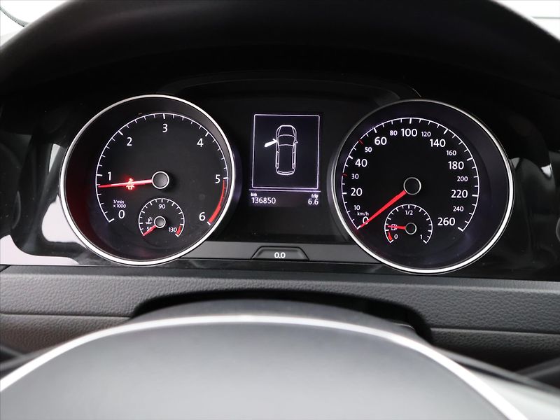 Volkswagen Golf 2.0 TDI 110KW DSG 4Motion - fotka 17 z 30