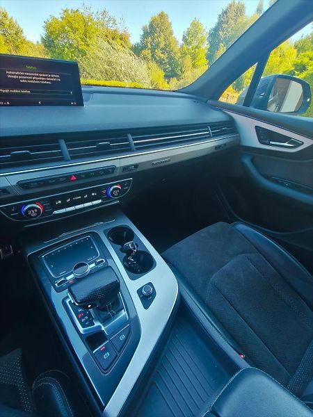 Audi Q7 3,0 3.0 TDI quattro - fotka 7 z 9