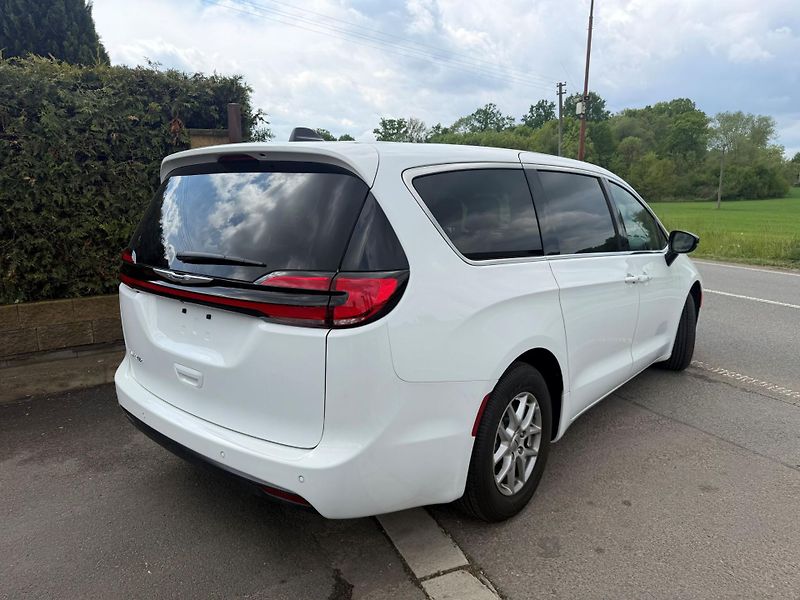 Chrysler Pacifica (2025) Voyager 3,6 RU Radar Nové 2025 - fotka 4 z 20