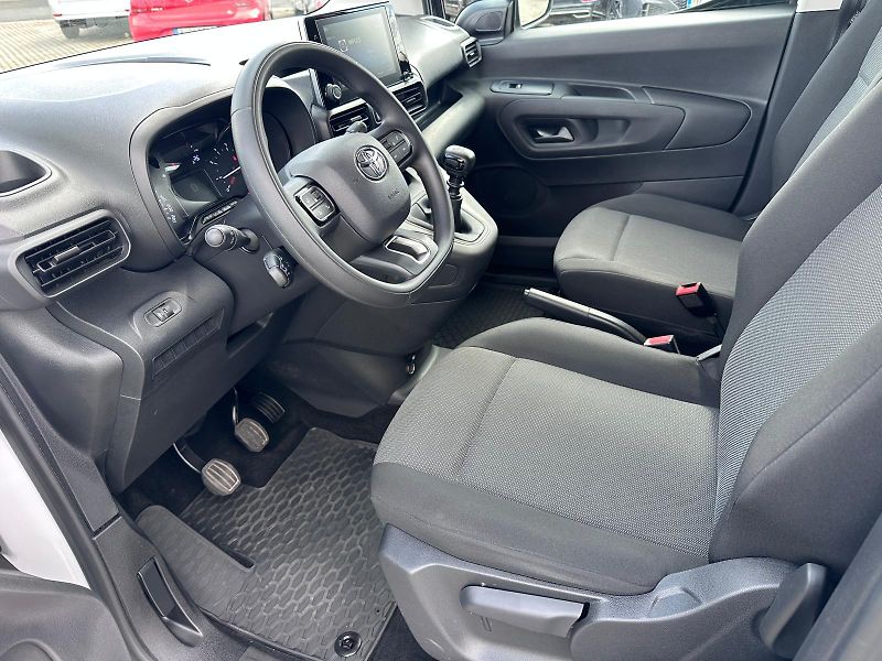 Toyota ProAce City 75 kW - fotka 9 z 14