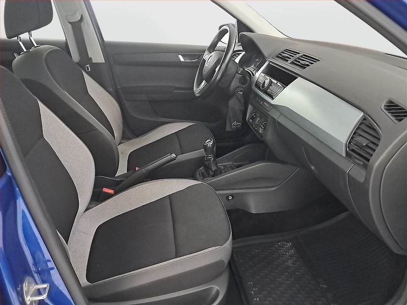 Škoda Fabia (2015) 1.0, ČR,1.maj, Serv.kniha - fotka 9 z 13