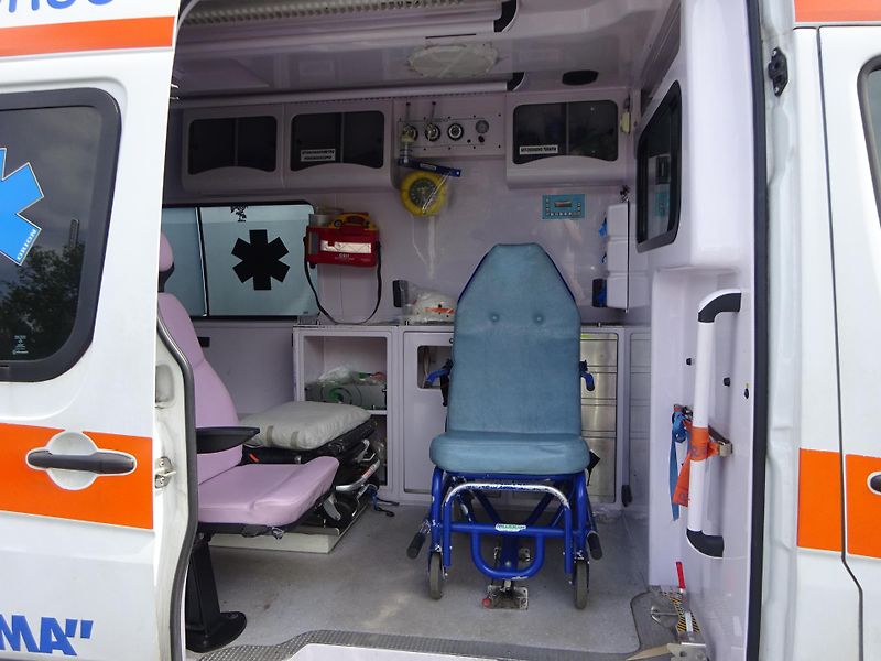 Mercedes-Benz Sprinter PLNĚ VYBAVENÝ SANITNÍ VŮZ - fotka 11 z 20