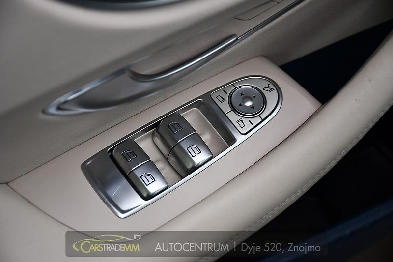 Mercedes-Benz Třídy E 400 4MATIC AMG ACC ČR HUD - fotka 21 z 53