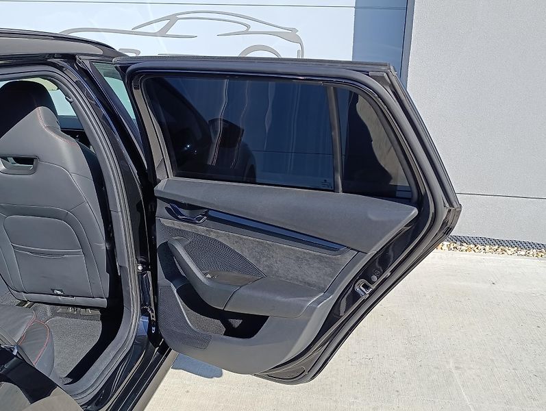 Škoda Octavia RS 2.0TSI 180kW ČR DPH - fotka 33 z 36