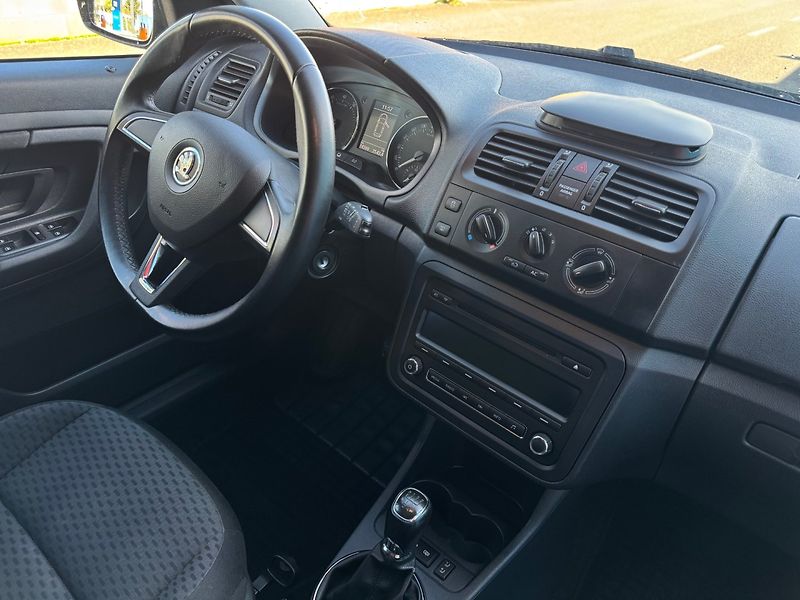 Škoda Roomster (2014) 1.2 TSI 63kW Black edition - fotka 25 z 42