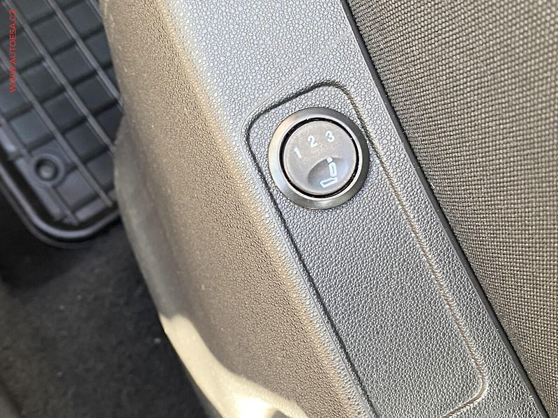Citroën C4 (2012) 1.6VTi, ČR, Exclusive - fotka 12 z 17