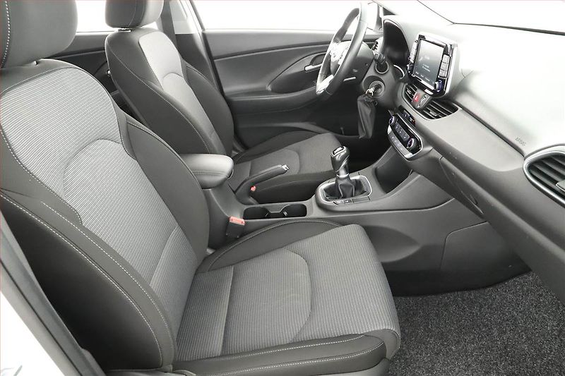 Hyundai i30 (2019) Comfort 1.0 T-GDI, ČR,1.maj - fotka 7 z 18