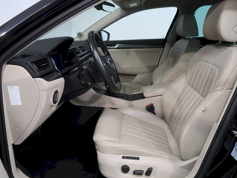 Škoda Superb (2022) STYLE 2.0TDI 147KW 4x4 DSG - fotka 13 z 41
