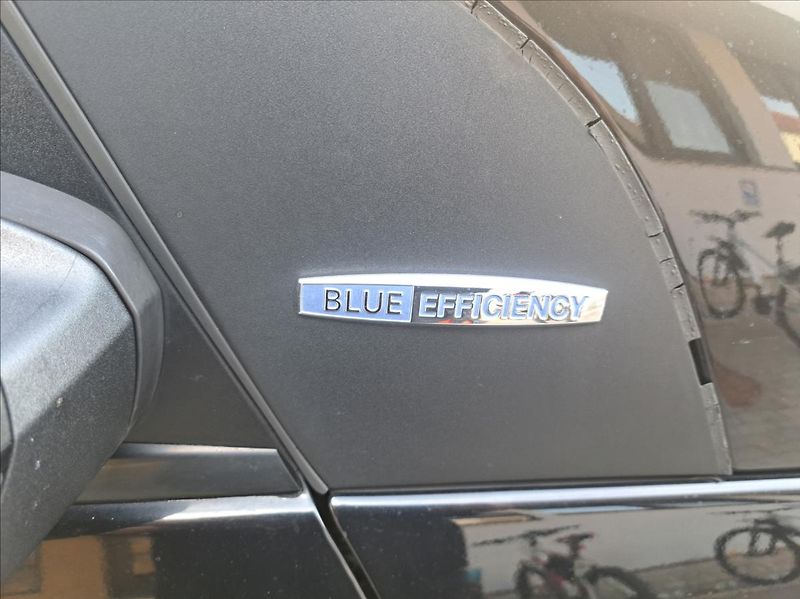 Mercedes-Benz Třídy B B180 i   1,7 - fotka 13 z 35