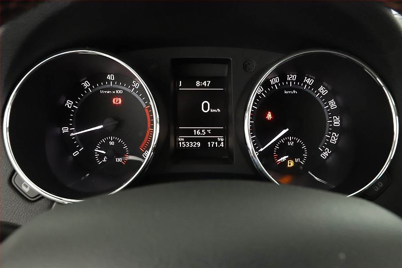 Škoda Yeti (2014) 1.4 TSI, Navi, Bi-Xenony - fotka 8 z 16