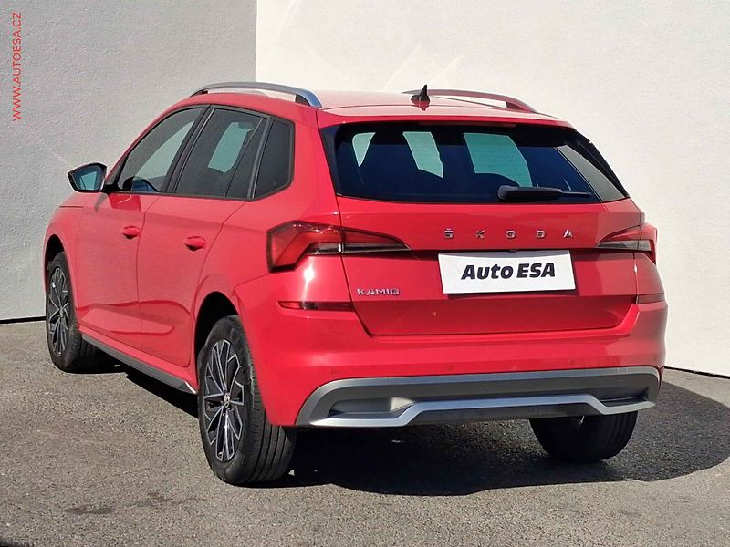 Škoda Kamiq (2020) 1.6TDi, 1.maj, Style - fotka 6 z 17