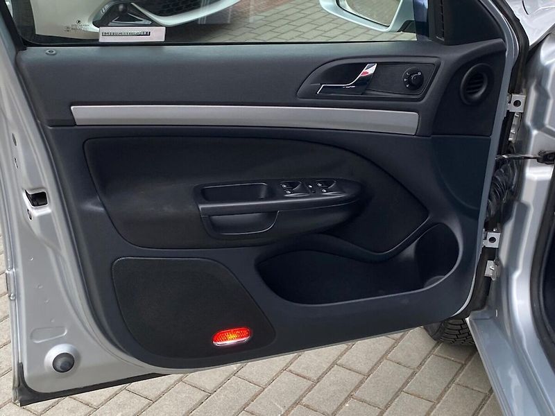 Škoda Octavia 1.9 TDI Combi - fotka 4 z 15