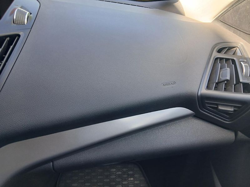 Ford Kuga 1.6i - fotka 27 z 36