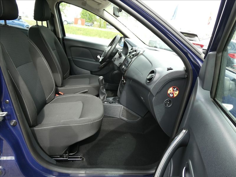 Dacia Sandero 1,0 SCe 54kW serviska, ČR - fotka 24 z 40