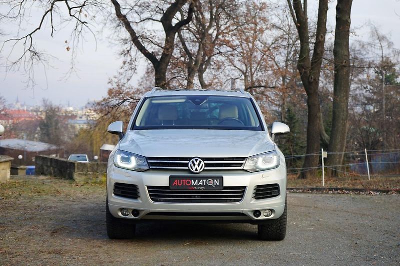 Volkswagen Touareg 180kW Pano 360 Matrix AdTempom - fotka 2 z 33