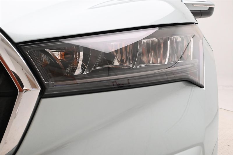 Škoda Enyaq iV 60 132 kW 58kWh SoH 87% Zár - fotka 29 z 31