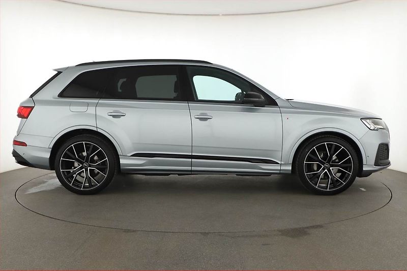 Audi Q7 (2023) 50 TDI - fotka 6 z 25