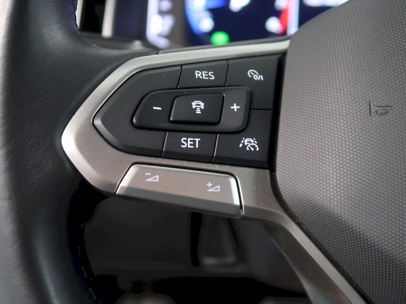 Volkswagen Taigo (2023) R-LINE 1.0TSI 81KW DSG NAVI - fotka 19 z 37