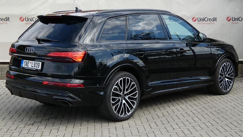 Audi Q7 50 TDI quattro Tiptronic S lin - fotka 3 z 26