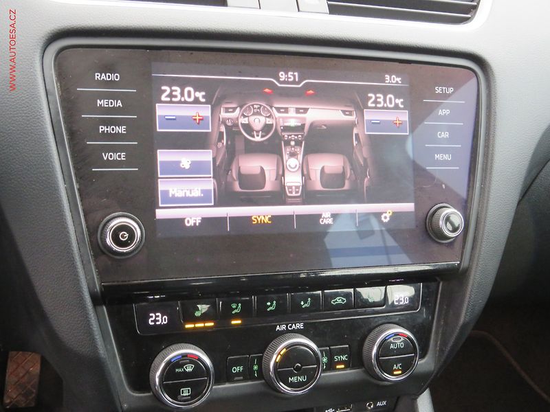 Škoda Octavia (2017) 1.0 TSi, ČR, Style, xenon - fotka 18 z 33