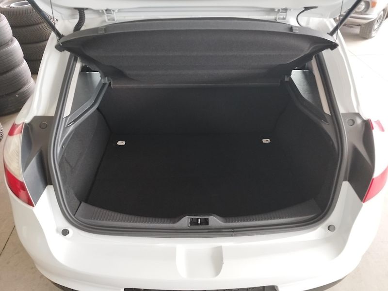 Renault Mégane (2015) 1,6i 81KW klima najeto 99000 - fotka 8 z 29