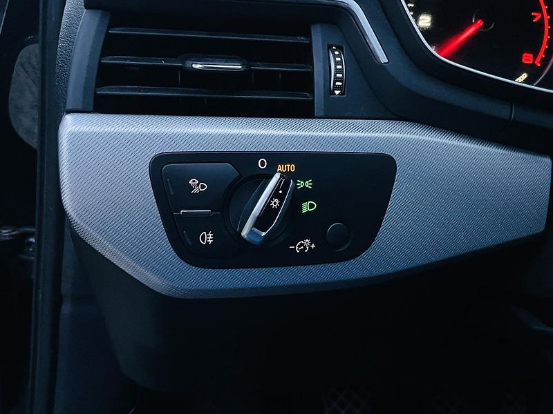 Audi A4 1.4TFSI MAN 1MAJITEL TAŽNÉ LED - fotka 35 z 44