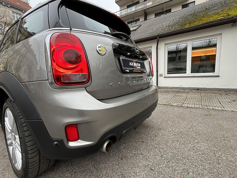 Mini Countryman (2019) COOPER SE ALL4 - fotka 35 z 37