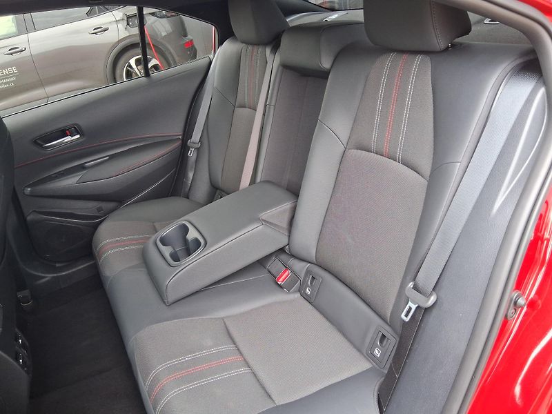 Toyota Corolla GR SPORT 1.8 Hyb. 103 kW - fotka 5 z 28