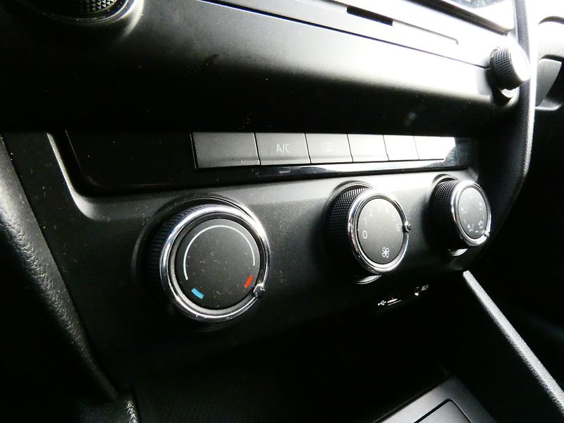 Škoda Octavia III Combi ActivePlus 1.6 TDI C - fotka 25 z 30