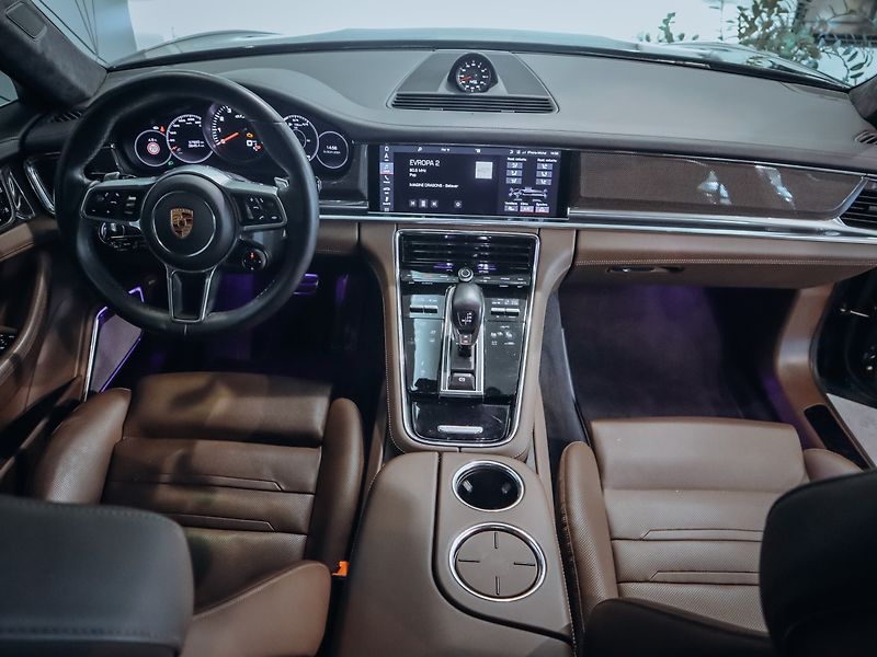 Porsche Panamera GTS Sport Turismo 338 kW - fotka 30 z 40
